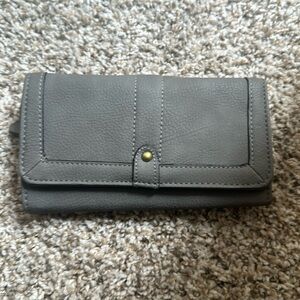 grey wallet